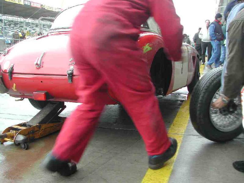 MARTINS RANCH Corvette Vintage Racing green hell mg tire 
